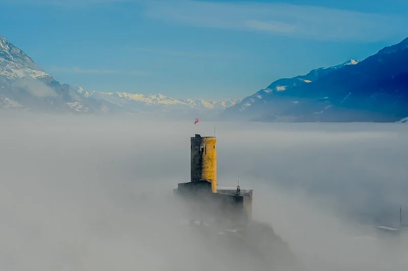 Vue de Martigny et des montagnes